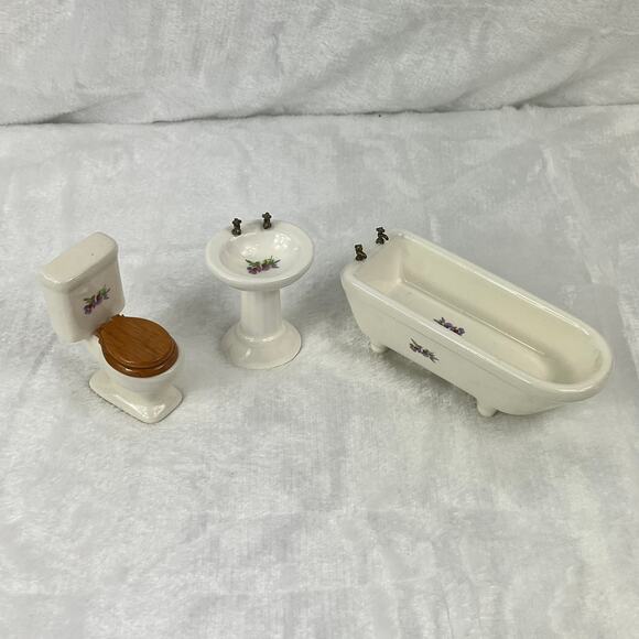Miniature Porcelain Dollhouse Bathroom Set Sink Toilet Tub Floral 1:12 Scale - Picture 1 of 13
